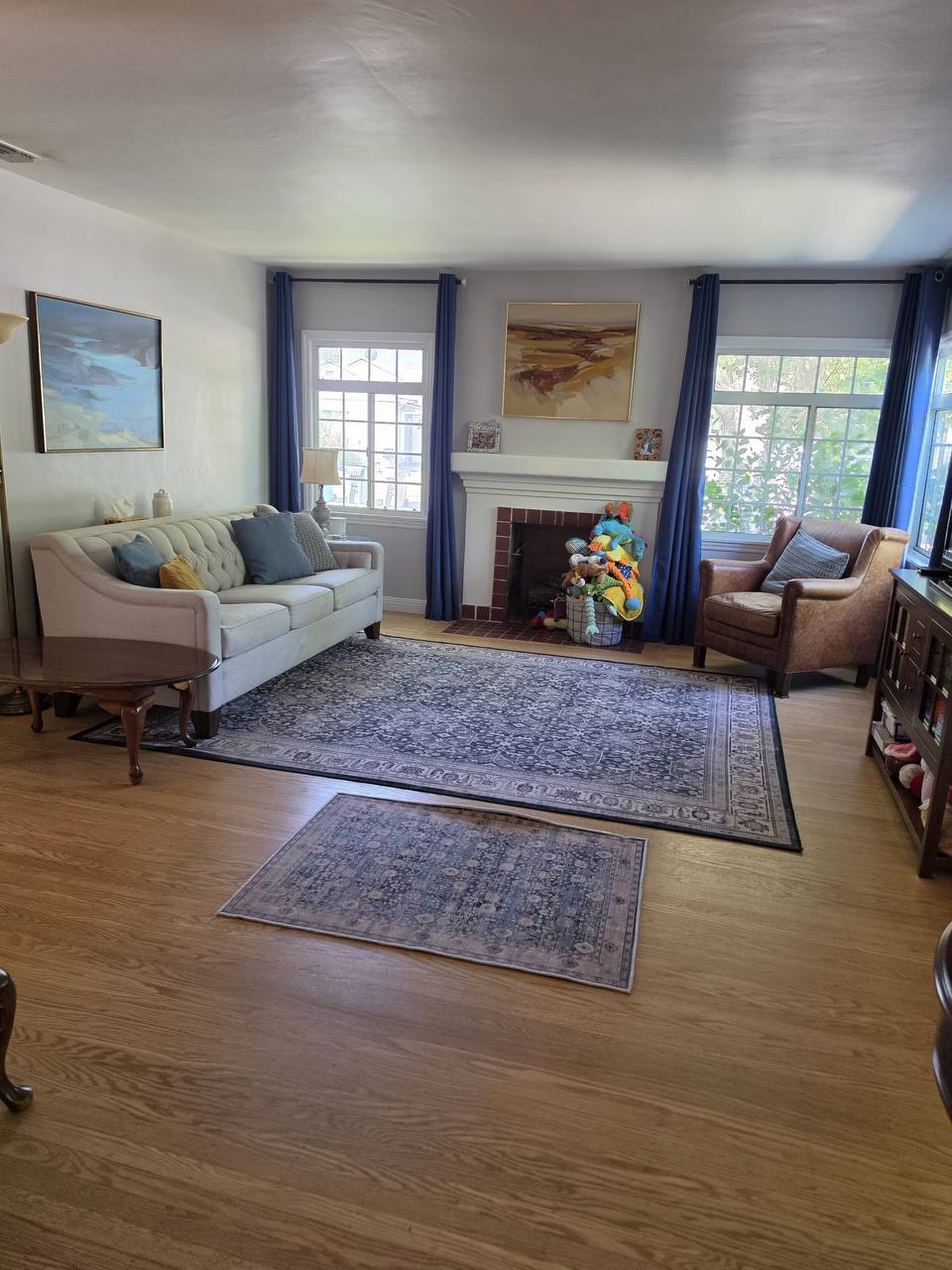 Living room after house cleaning in Sacramento and nearby cities